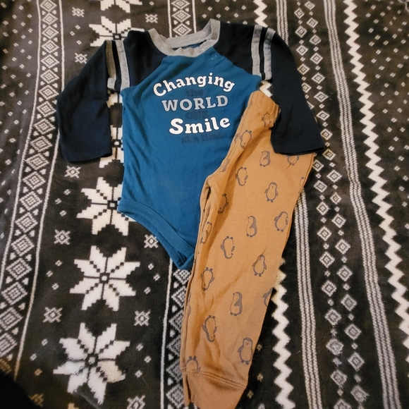 Garanimals "Changing The World One Smile At A Time" Bodysuit & Penguin Pants - Picture 2 of 2